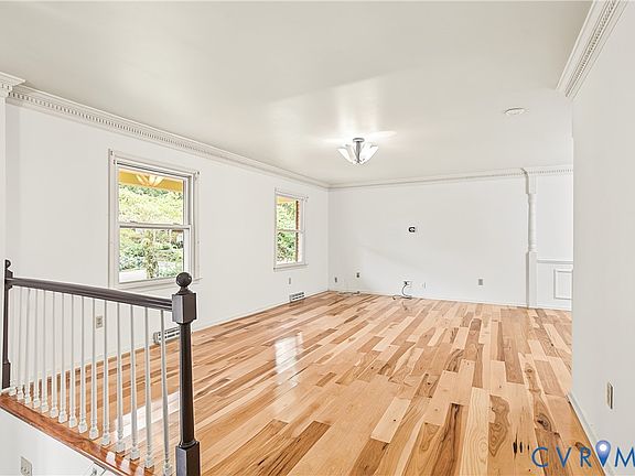 3rd image of 13310 Gladehill Rd