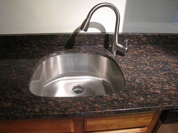 4th image of 111 Woodland St APT 1