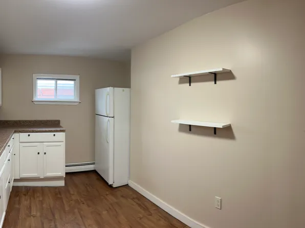 410 Main St #2, Lewiston, ME 04240