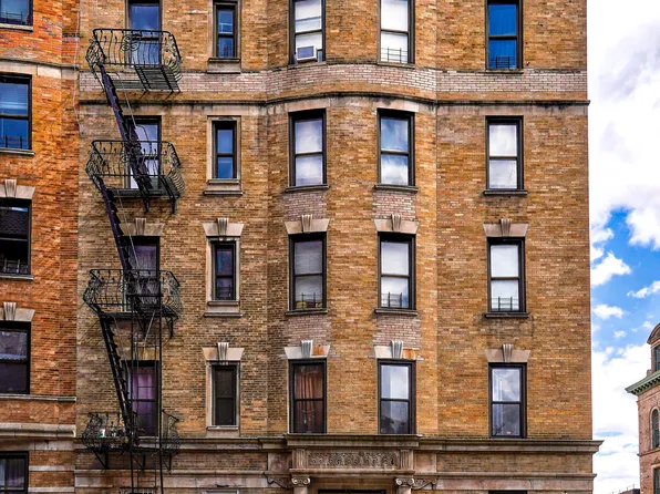 2 Saint Nicholas Terrace