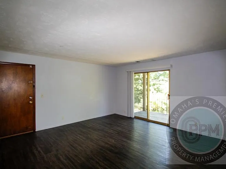 Benson Garden Apartments — Photo 1