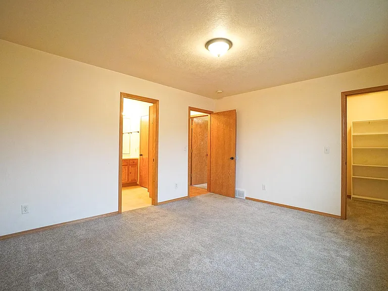 5201 S Baneberry Ave — Photo 11