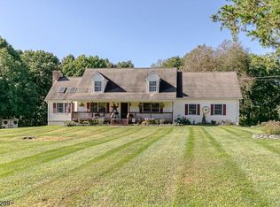 46 Sand Pond Rd, Hardwick, NJ 07825
