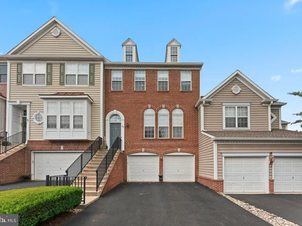 39 Cornerstone Ct, Doylestown, PA 18901