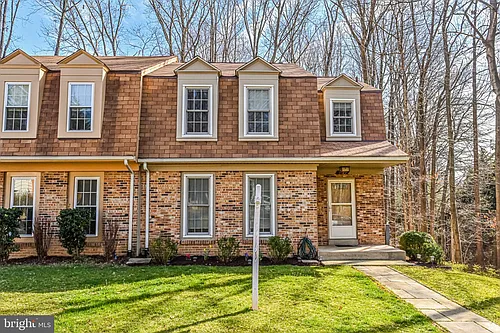 9929 Hemlock Woods Ln Photo 1