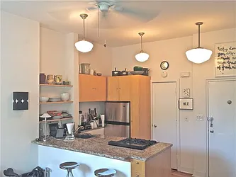 Rented by R New York