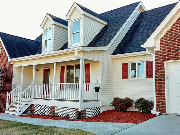 2nd image of 3795 Glen Ian Dr