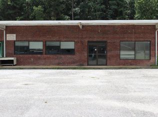 157 W Main St, Camden, TN 38320