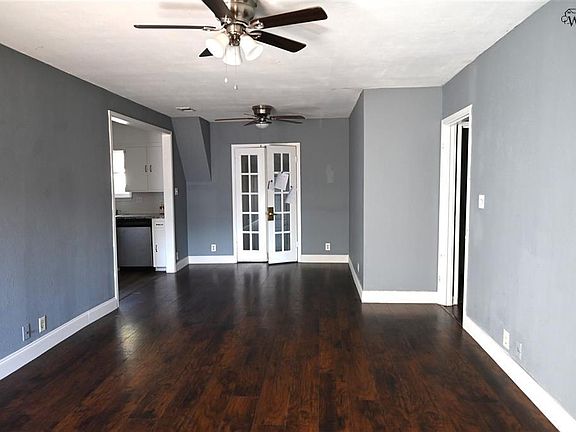 2nd image of 3209 Glenwood Ave
