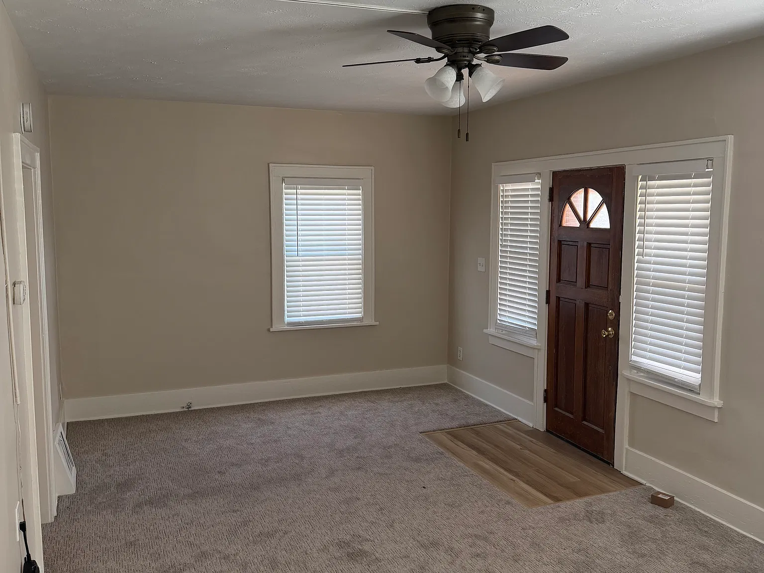 3 bed, 780 sqft, $1,800 — Photo 3