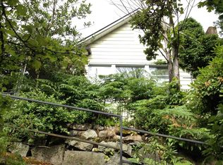 7615 15th Ave NE, Seattle, WA 98115