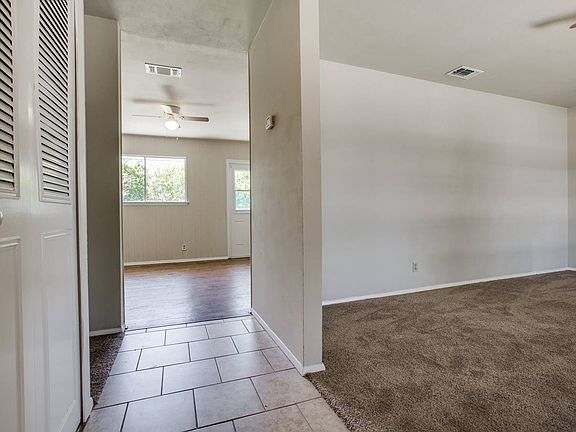 4th image of 234 Meadow Bend Dr