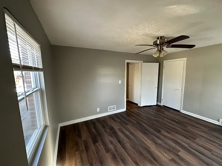 2911 Euclid Ave #2 — Photo 18