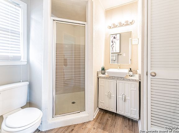 5th image of 5539 Randolph Blvd #3