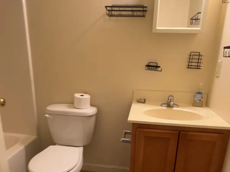 126 Vine St #6-A — Photo 7