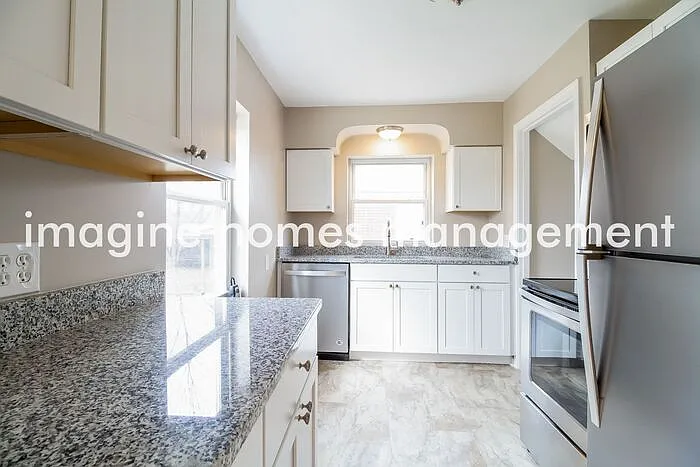 4113 Orchard Ln — Photo 6