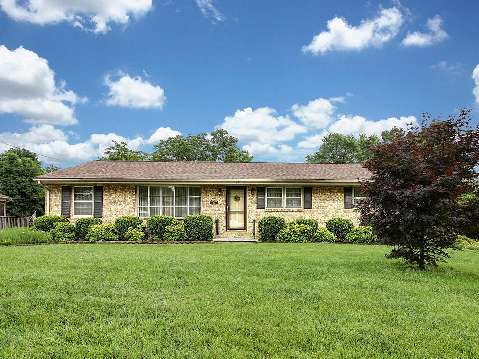 1st image of 45 Cambridge Dr