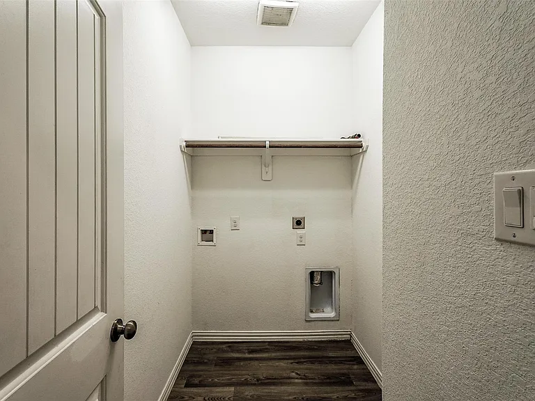 9011 Beacon Mill Dr — Photo 24