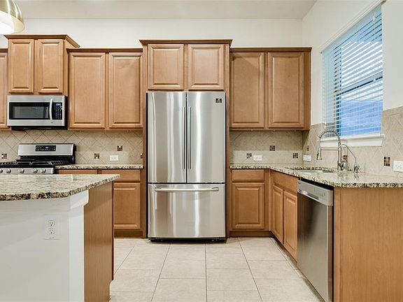 2nd image of 4426 Pine Hollow Trce