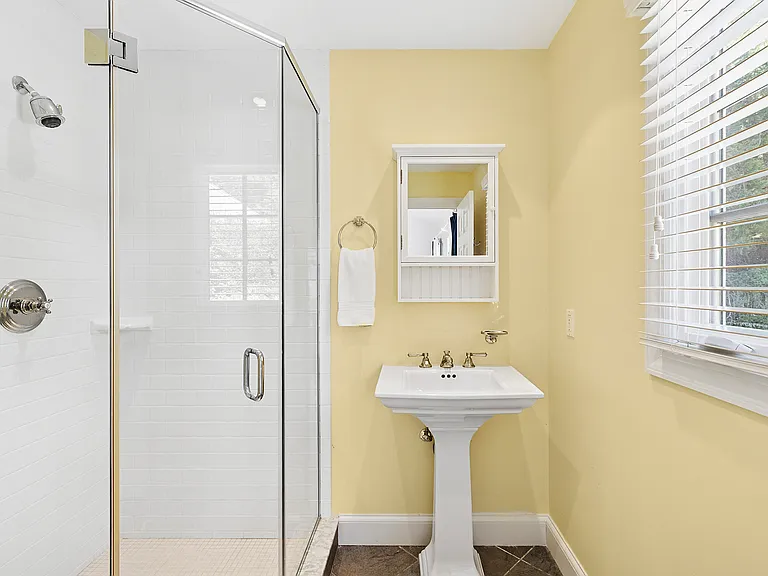 19 Gould St — Photo 11