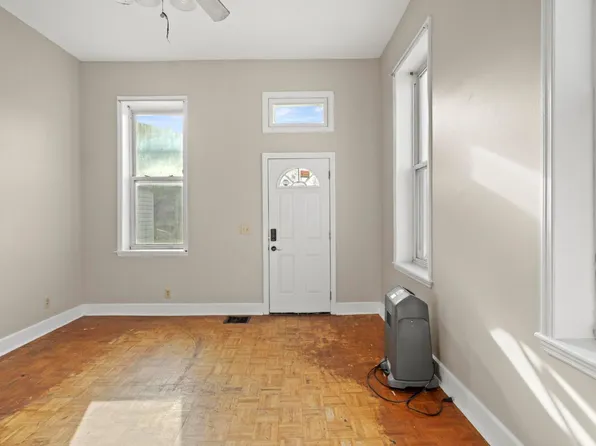 930 Isabella St APT 1F, Newport, KY 41071