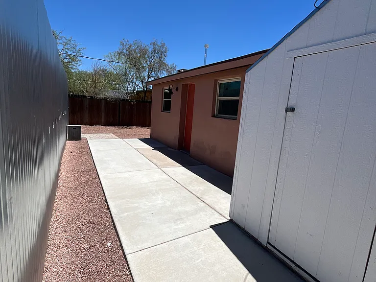 1426 W Delaware St #1 — Photo 12
