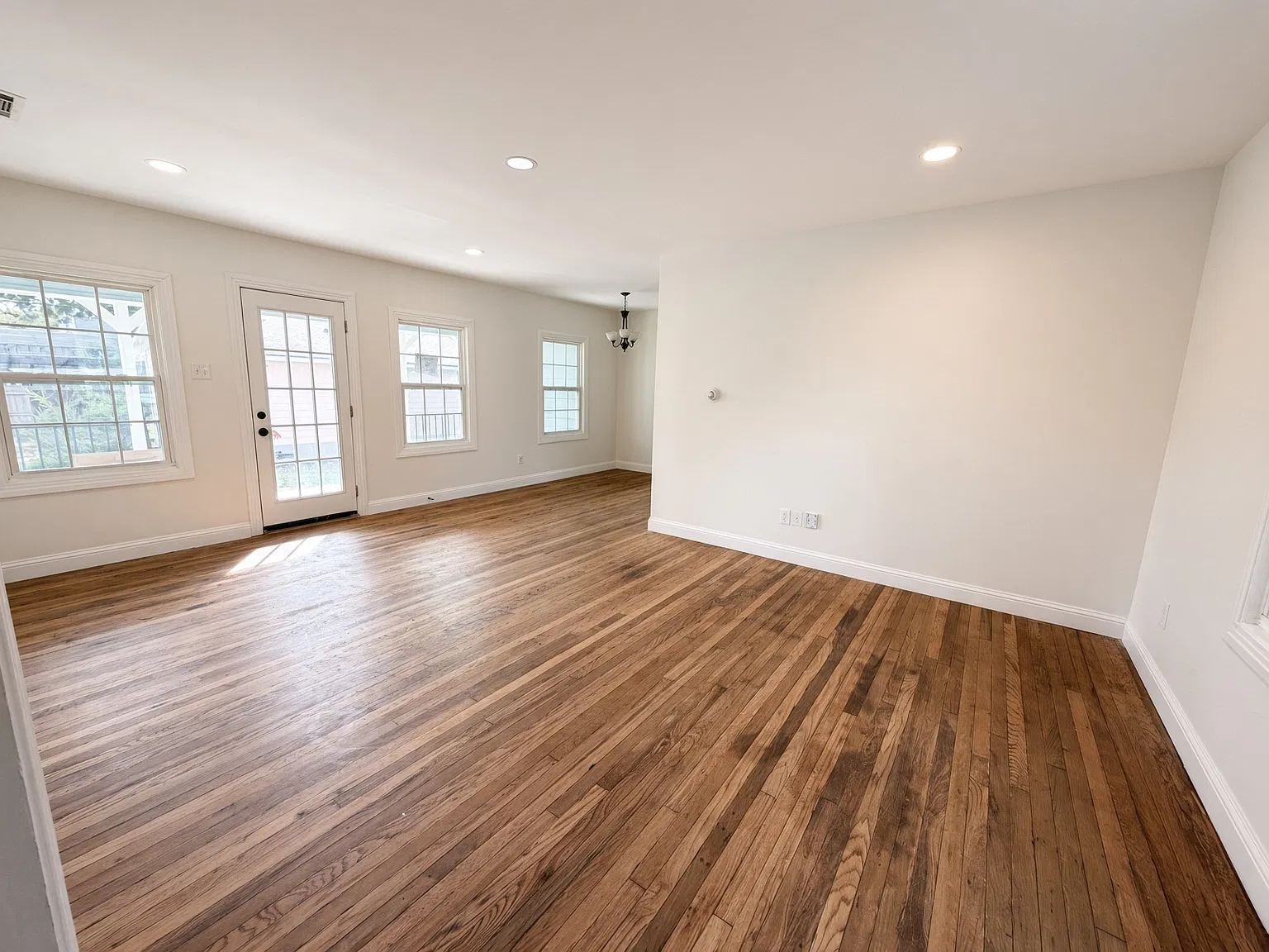 3 bed, 1650 sqft, $4,000 — Photo 4