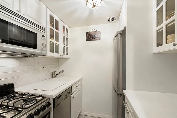 Sold by Corcoran | media 13