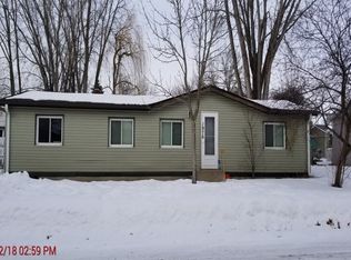 1976 Cardinal Dr, Centerville, MN 55038