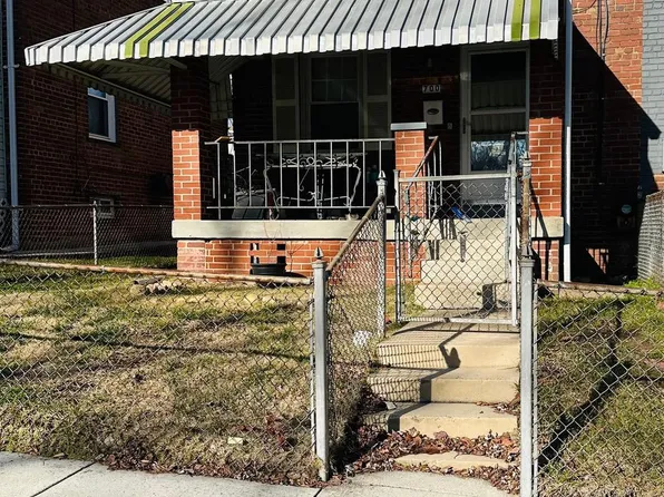 700 Faraday Pl NE, Washington, DC 20017