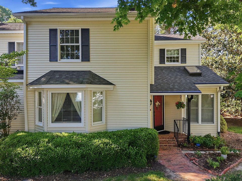 1st image of 396 Lyndfield Close