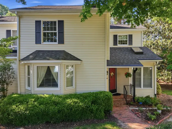 396 Lyndfield Close, Pittsboro, NC 27312