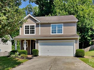 568 River View Dr, Lowell, NC 28098