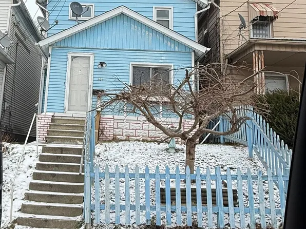 519 Emerson Ave, Farrell, PA 16121