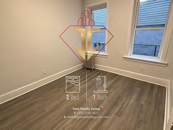 2nd image of 131 Woodlawn Ave APT 2