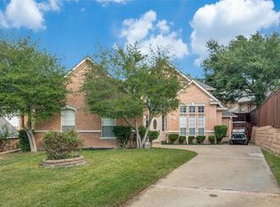 104 Dame Pattie Dr, Rockwall, TX 75032