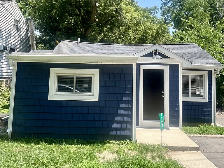 11289 E Shore Dr — Photo 2