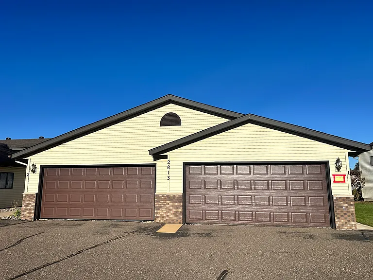 2813 Edgewood Dr #3 — Photo 1