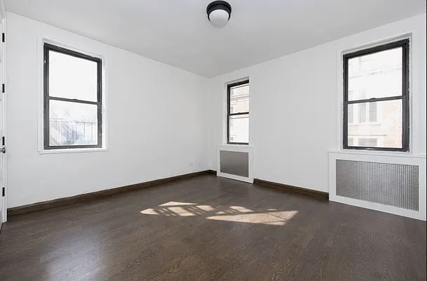 Rented by Bond New York | media 16