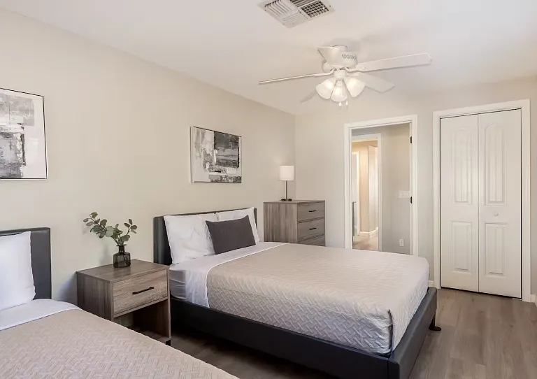 3141 W Laredo St — Photo 24