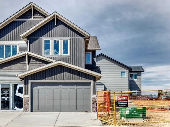 109 E Heritage Park, Cochrane, AB T4C 3G8