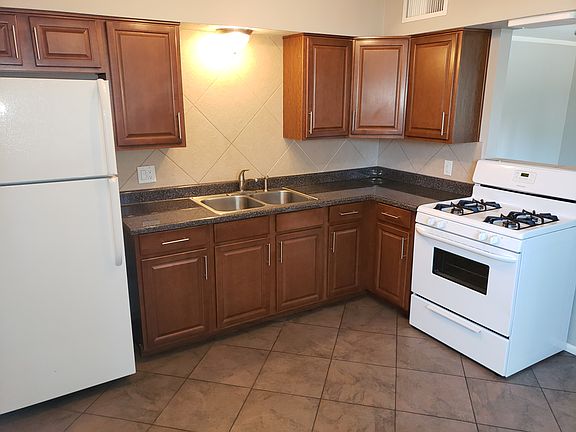 electricity, gas, heating, cooling, water included