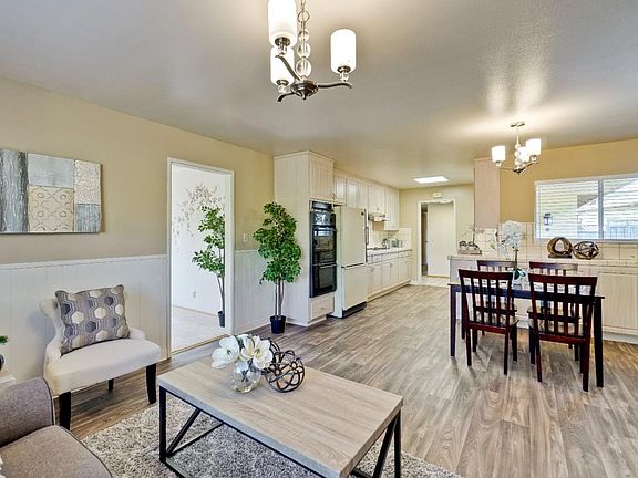 4th image of 1468 Belleville Way