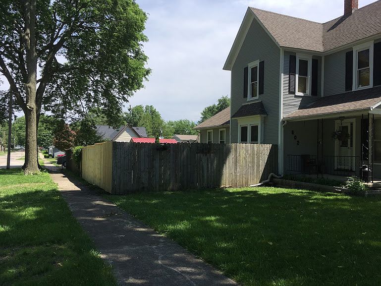 Side porch off Chase