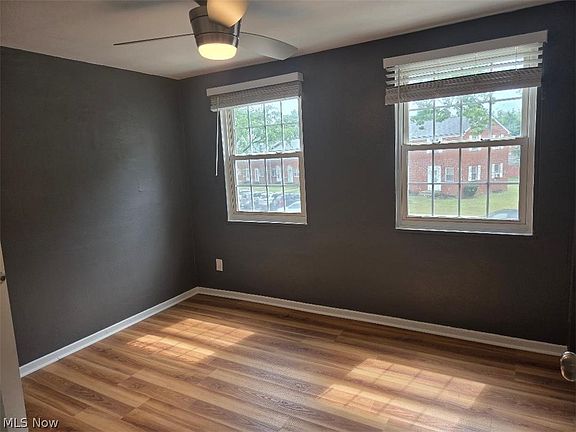 3rd image of 481 Kenwood Dr APT H