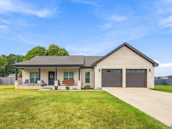 17197 Shadow Wood Ln, Athens, AL 35614