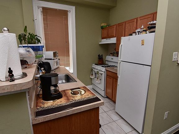 2nd image of 415 N Preston St #6uegbaz1u