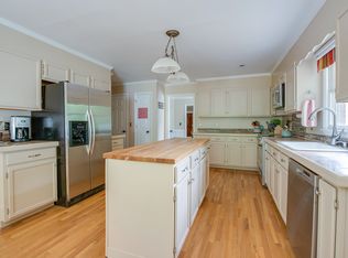 7046 Rocky Falls Rd, Charlotte, NC 28211