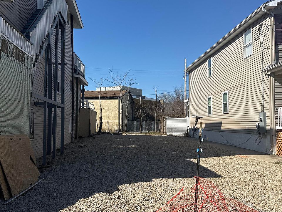 1st image of 404 N Ohio Ave