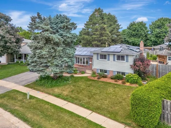 77 Magnolia Dr, Brant, ON N3L 3N2